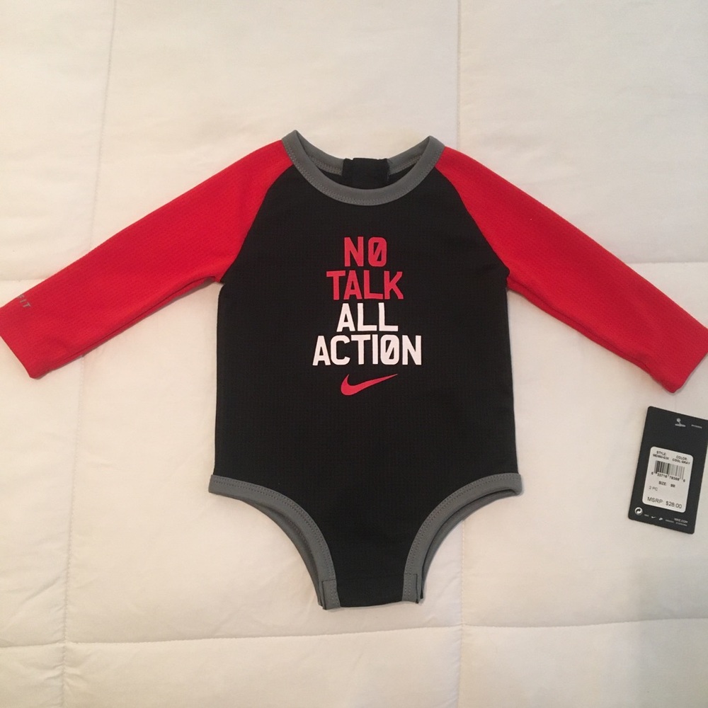 Nike Long Sleeve Onesie Size 9 Mo